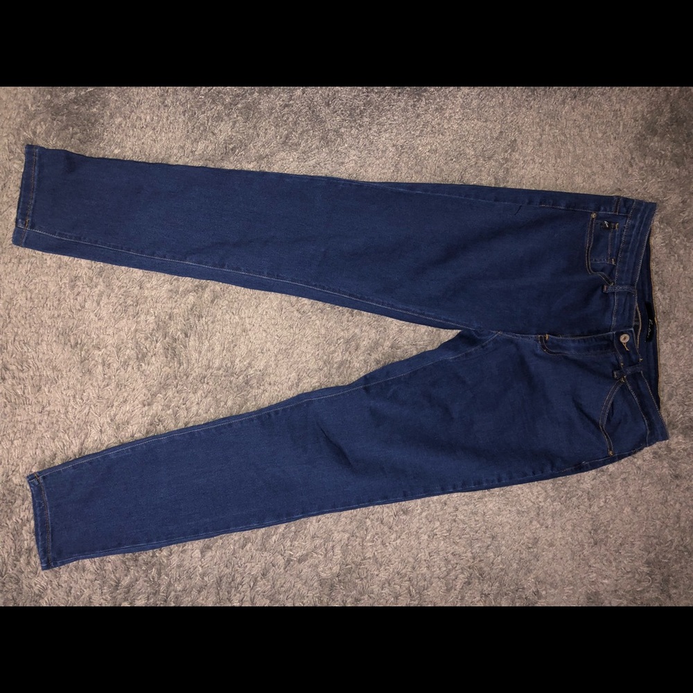Dark washed blue brand new jeans never worn!